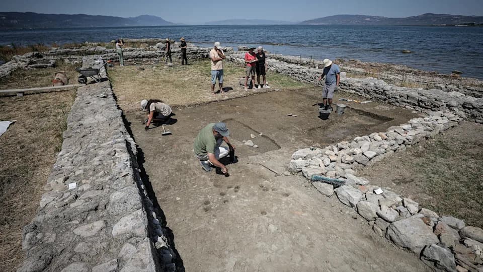Ancient Church Found Under Lake İznik May Be Linked To First Council Of Nicaea — Excavators Caution Further Evidence Needed