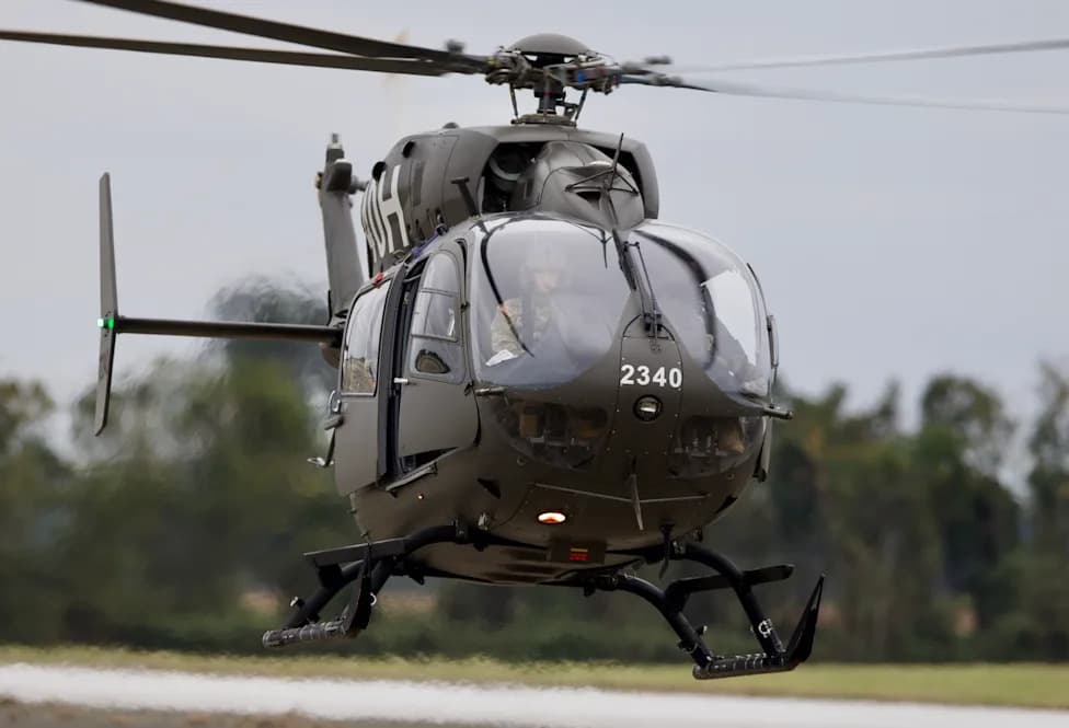 Army Outsources Helicopter Pilot Training in Up to $10B Flight School Next Deal