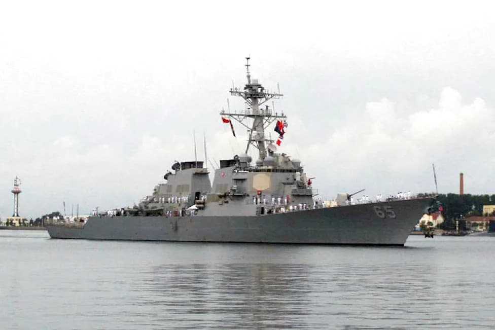 USS Benfold Left Days Without Power, Food, AC or Working Toilets After Generator Failure, Navy Says