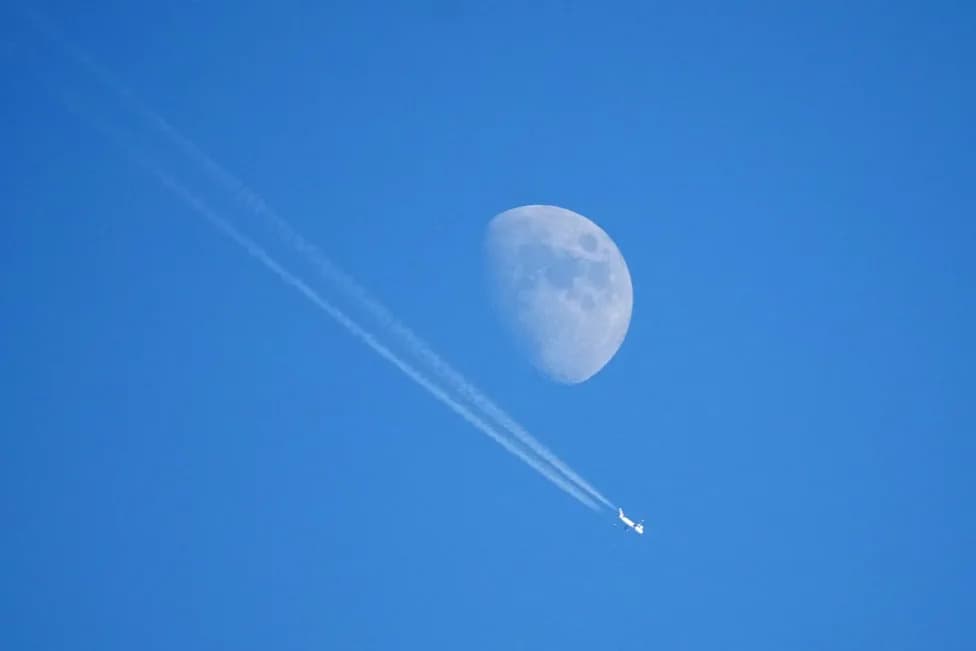UK and Google Launch Operation Blue Skies: Small Altitude Changes Over North Atlantic To Cut Climate-Warming Contrails