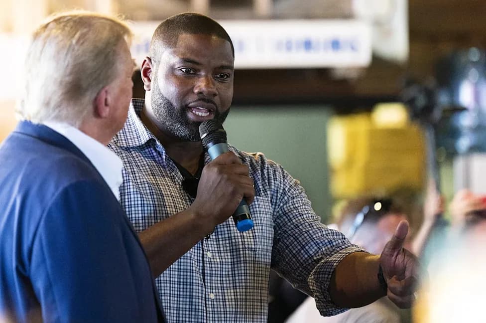 Florida Governor Primary Tests Crossover Appeal Versus Trump-Style Base Mobilization