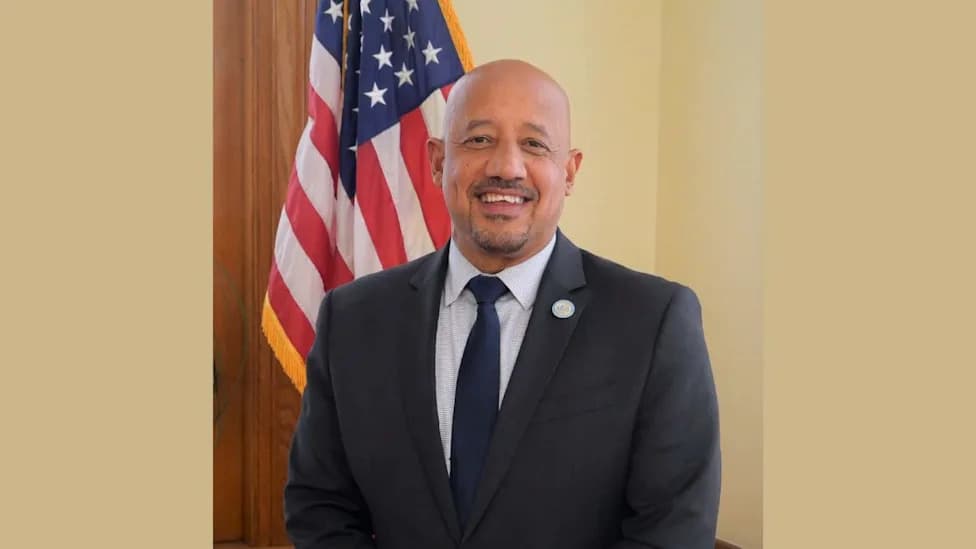 Massachusetts Mayor Arrested in Alleged $1.5M COVID-Relief Fraud After Viral “He Doesn’t Speak English” Moment