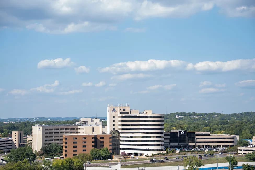 Routine Knee Replacement Leaves Patient Paralyzed After Potassium Was Given Instead Of Spinal Anesthetic