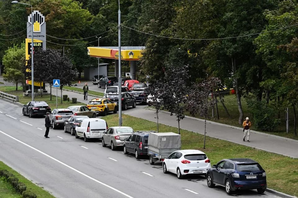 Viral Videos Show Brawls as Russian Gasoline Shortages Deepen After Ukrainian Strikes
