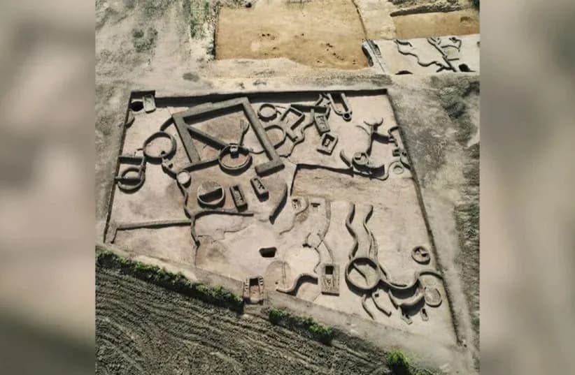 6,000 Years Unearthed at Kom El-Khalgan: Cemetery Spans Predynastic to Ptolemaic Egypt