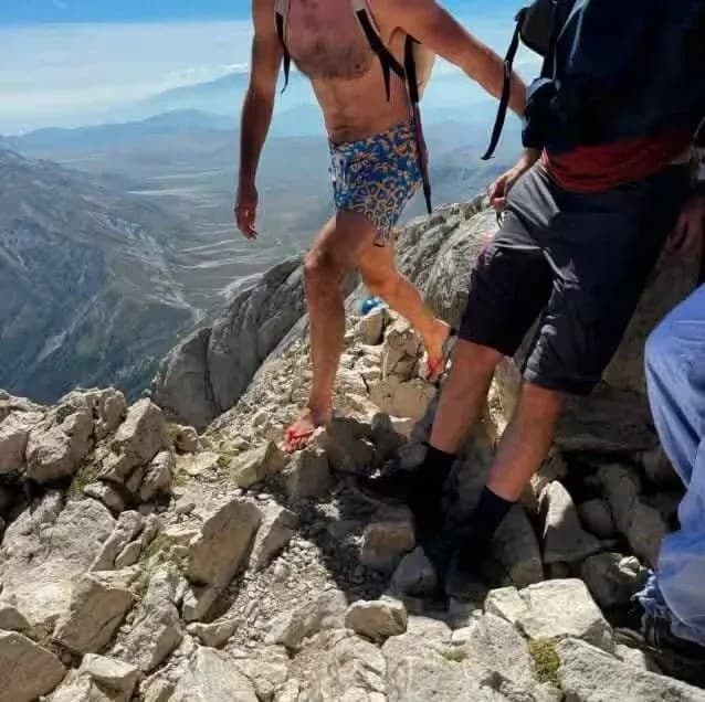 Hiker Summits Corno Grande (9,554 ft) in Flip-Flops and Swim Shorts — Rescue Service Warns of Danger