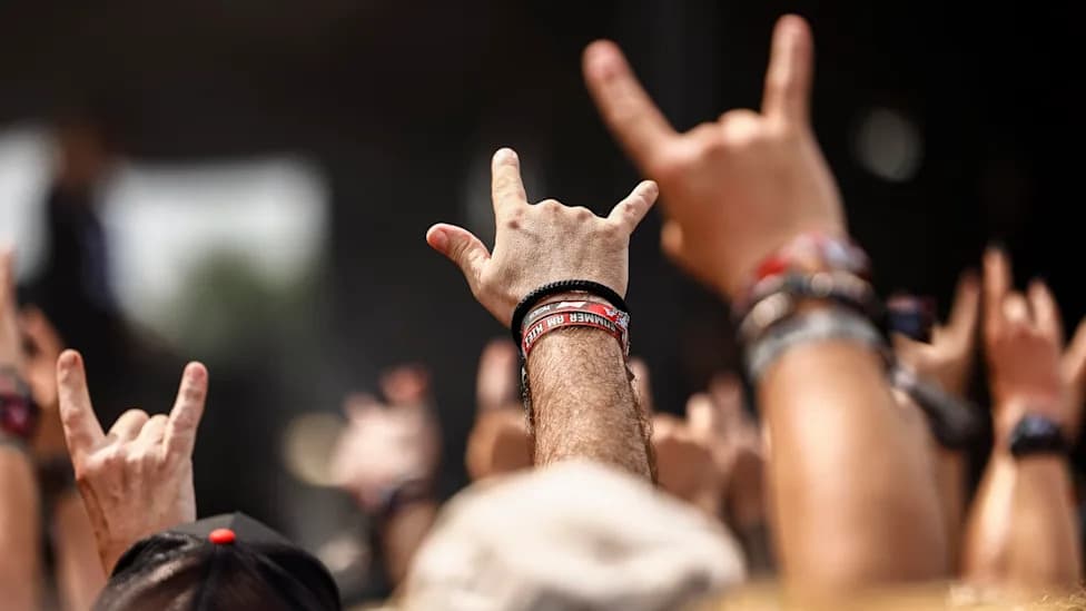 Headbangers Hold On Longer: Heavy Metal Linked to Greater Pain Tolerance