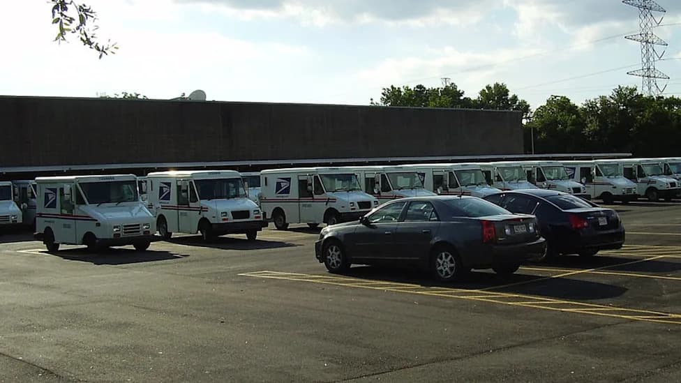 Houston Postal Workers Indicted in Alleged Nearly $24M Stolen-Check Scheme