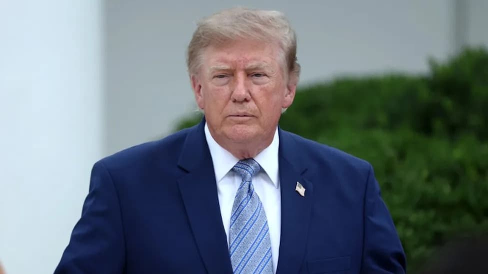 Supreme Court Lets Parts of Trump’s Mail‑Voting Order Proceed — Major Legal Battles Still Ahead