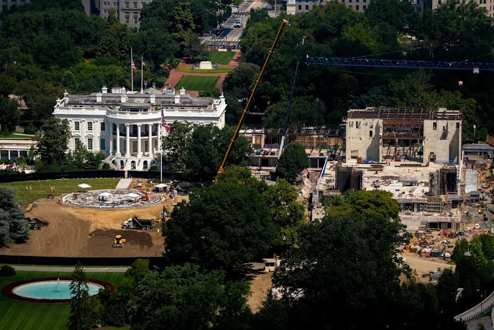 South Lawn Regraded as Trump Pushes to Finish White House Helipad Before Xi Visit