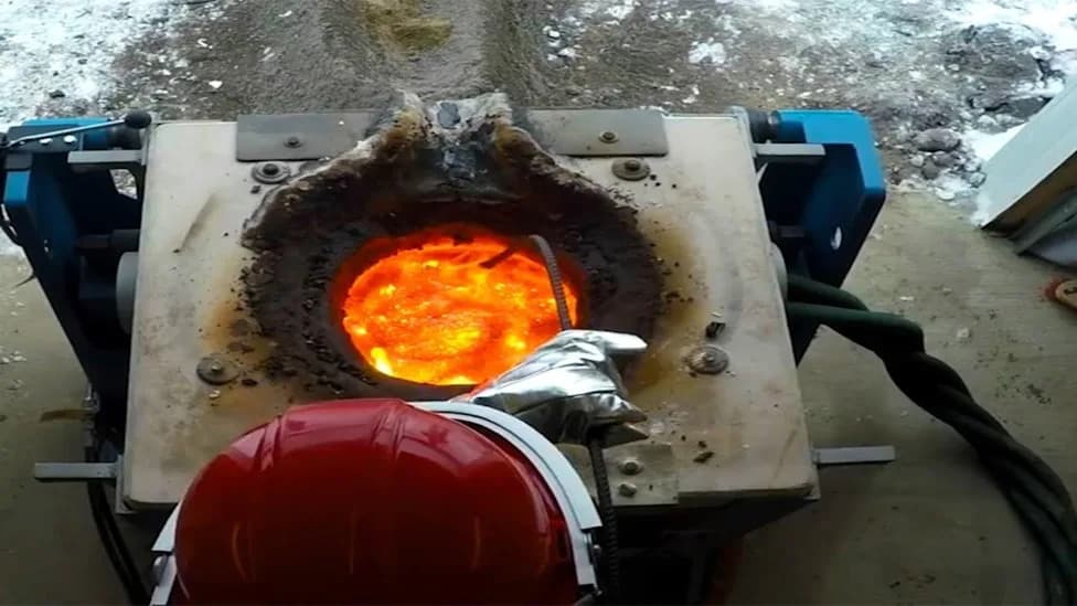 Inside the Lab Recreating Volcanic Explosions: How Scientists Simulate Magma–Water Blasts