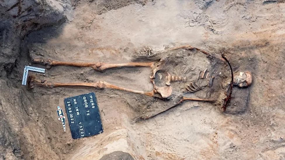 400-Year-Old 'Vampire' Burial Found in Poland: Sickle, Padlock and a Silk Cap Tell a Complex Story