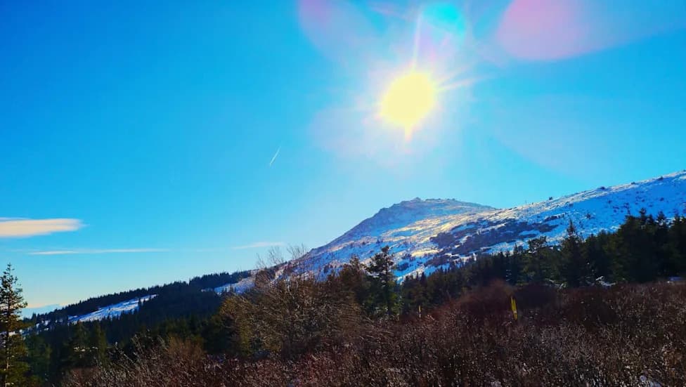 Scientists Coin 'Snow Eaters' for Fast Spring Heat Waves That Can Strip Inches of Mountain Snow Overnight