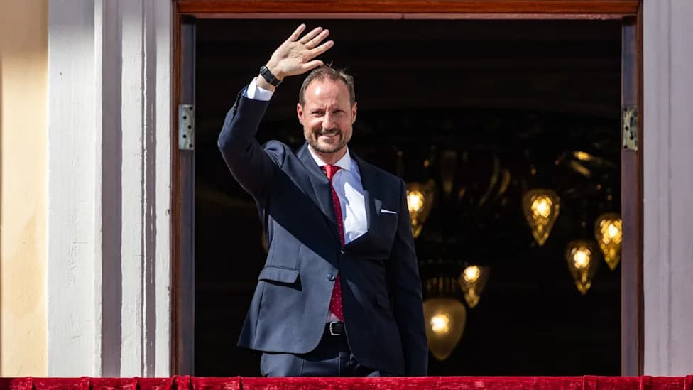 Crown Prince Haakon Becomes Regent as King Harald Remains Hospitalized — Leads Royal Guard Ceremony