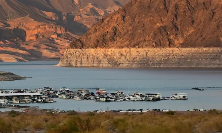 Lake Mead's 186-Foot "Bathtub Ring": A Visible Sign of Climate Strain on the American West