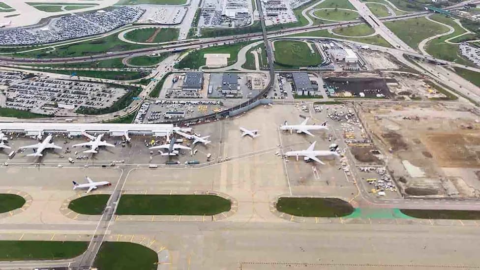 Two Tires Blow Out on American Airlines Flight 3280 at Chicago O’Hare — Fifth Tire Incident This Month
