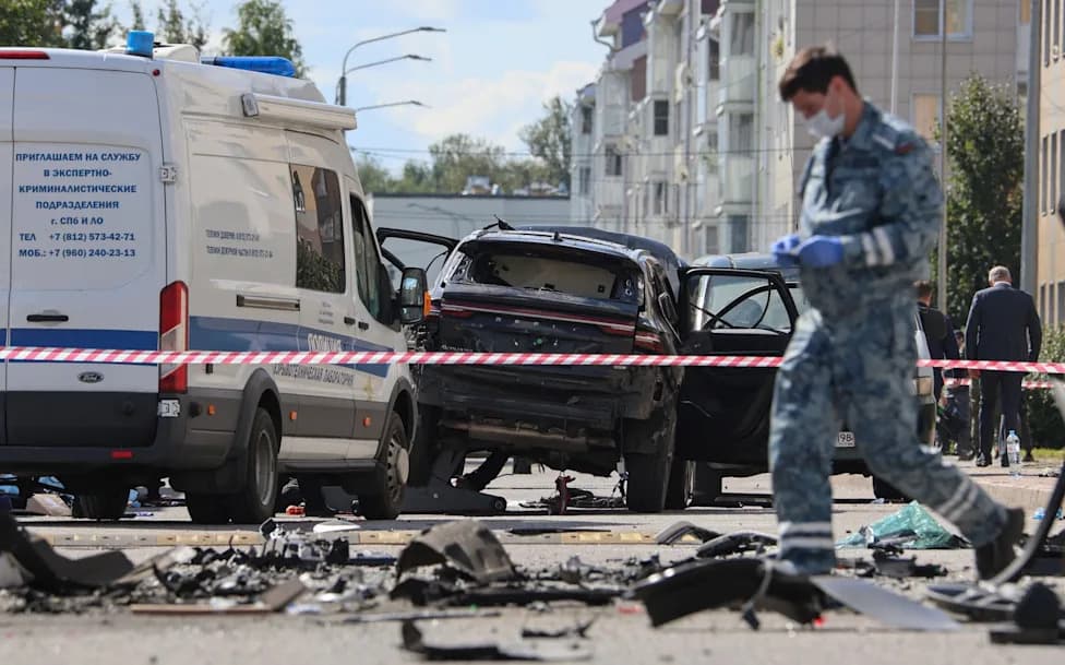Car Bomb Kills Senior Russian Officer In St. Petersburg; Wife Severely Injured