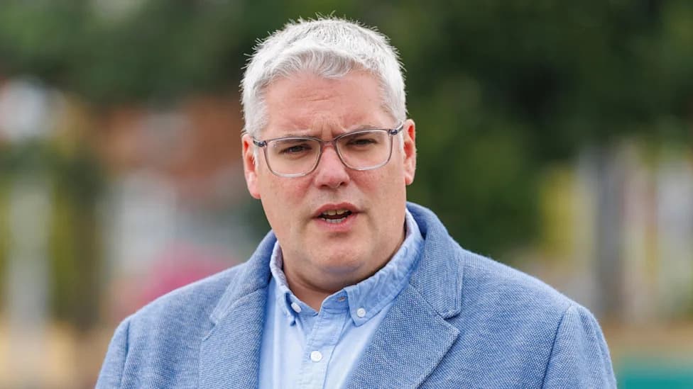 DUP Leader: One Resignation 'Not Enough' — Parades Commission Under Pressure After Drumcree Ruling