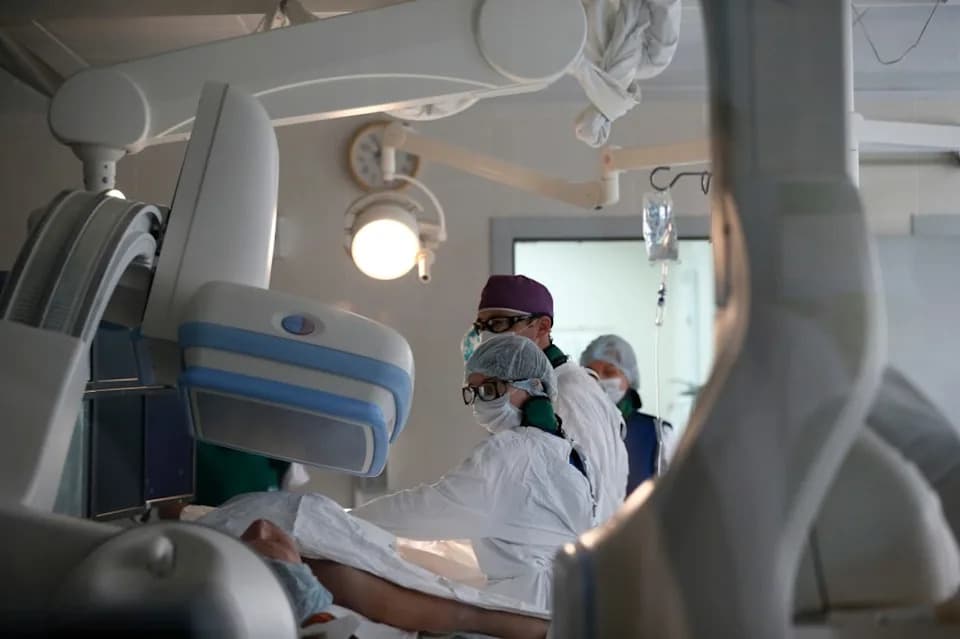 FDA Grants Priority Review to GSK’s Jemperli After Year‑Long Tumor Remissions in Rectal Cancer