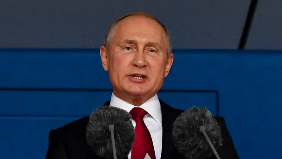 Russia Warns It May Target British Military Sites After UK Supplies Long-Range Missiles