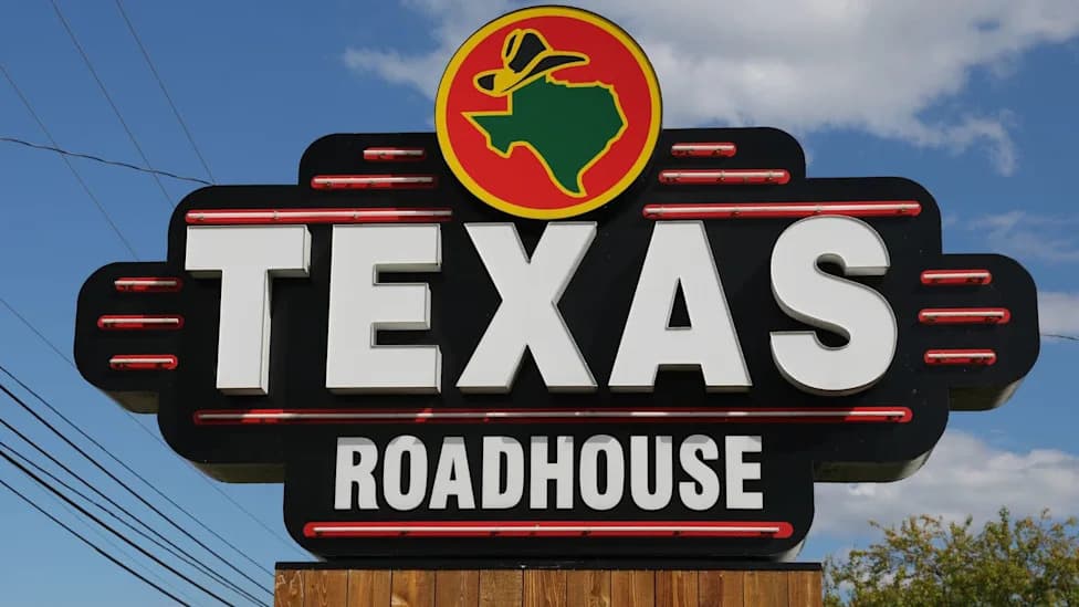 Texas Roadhouse Faces Boycott Calls After Viral Food-Tampering Allegations — Chain Denies Claims
