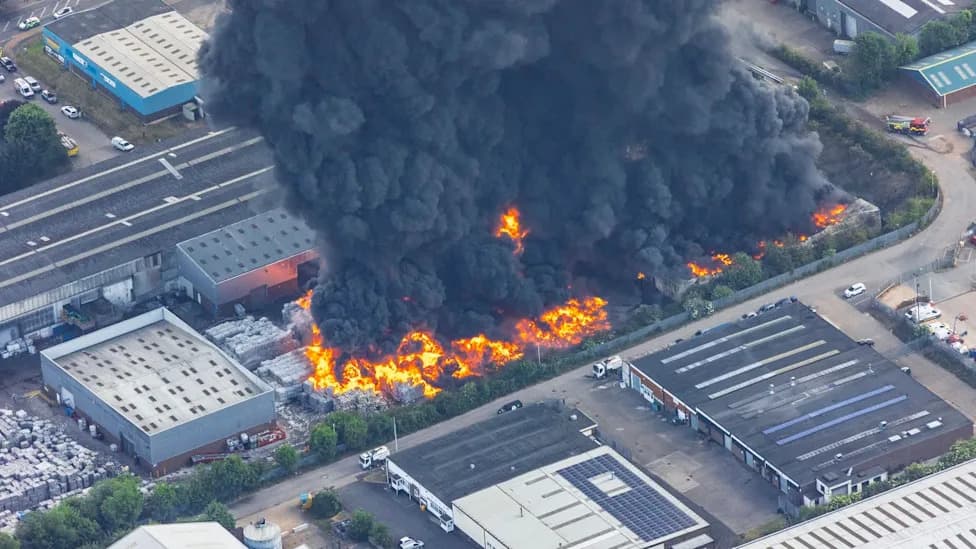 Disposable Vapes Spark Over 10 Battery Fires a Week at UK Recycling Sites, Causing £1bn Damage
