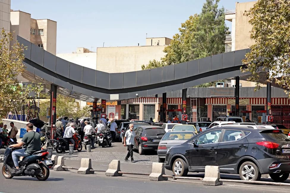 U.S. Declares an "Economic D‑Day" on Iran — Sanctions Could Deepen Pain for Ordinary Iranians