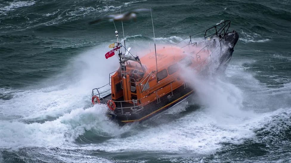 Two Missing After French Fishing Boat Sinks Off Plymouth — Intensive Search Underway