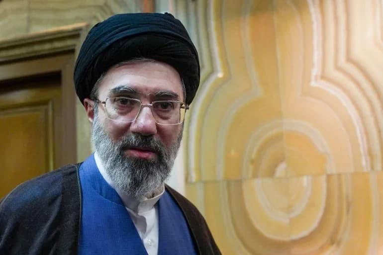 Khamenei Calls for Gulf Unity as Strait of Hormuz Standoff Deepens