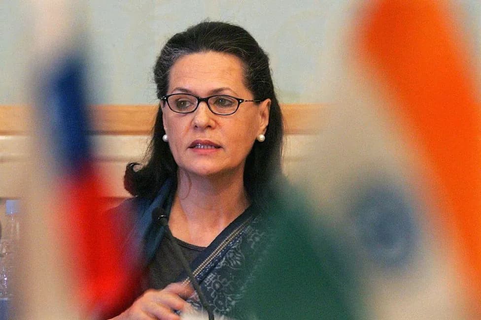What Sonia Gandhi’s Memoir May Reveal About the Nehru‑Gandhi Dynasty