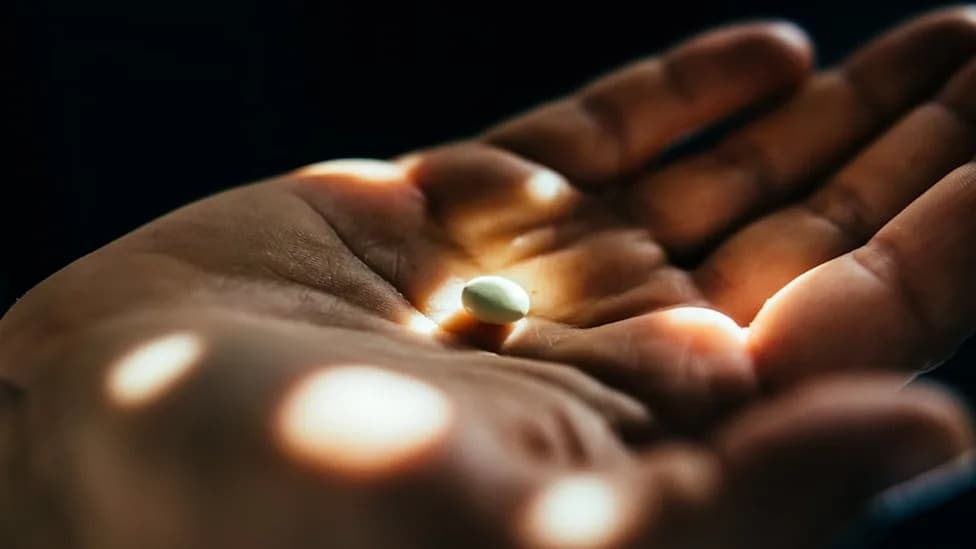 Metformin: The Common Diabetes Drug That May Slow Biological Aging — What We Know and What’s Next