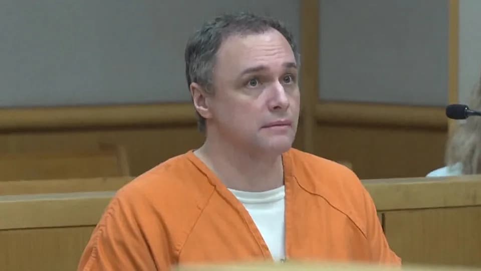 Surgeon Asks Judge, Not Jury, To Decide Murder Case; He Also Plans To Represent Himself