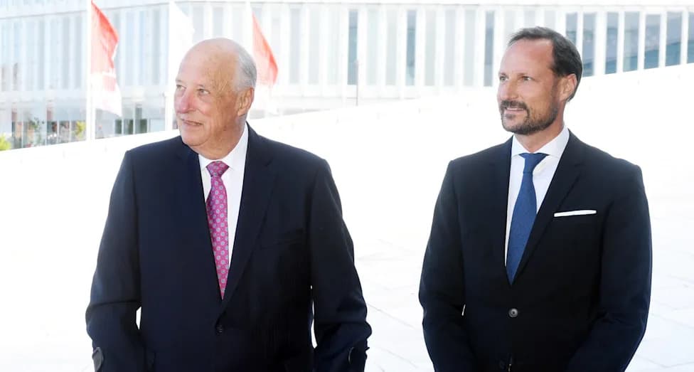 King Haakon VIII's Emotional First Address: A Personal Tribute to King Harald V and a Call for Unity