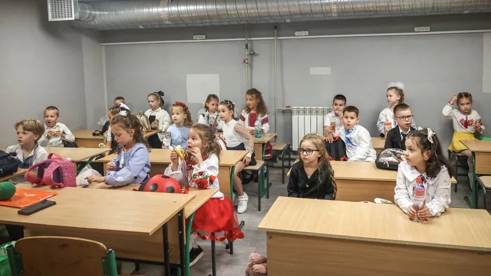 Kyiv School Holds Classes in Bomb Shelters as Relentless Air Raids Disrupt New Term