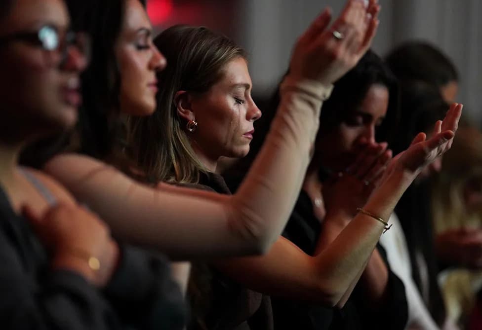 ‘Girls Gone Bible’: The Podcast Wooing Young Women Back to Christianity