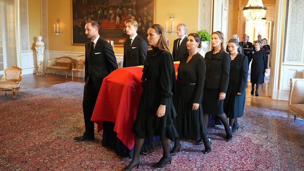Marius Borg Høiby Remains at the Family’s Side After King Harald’s Death Despite Conviction