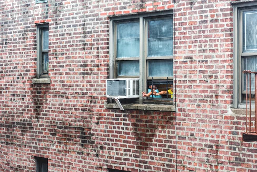 Air Conditioning Cuts Heat Deaths by More Than Half — But Its Protection Has Real Limits