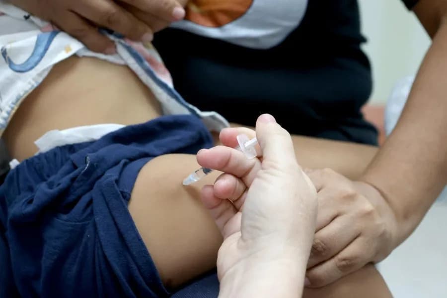 Medical Groups Issue Fall Vaccine Guidance for RSV, Influenza and COVID-19 After CDC Delay