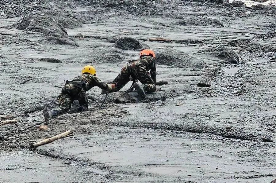 Nepal Flash Floods: Death Toll Reaches 1,114; 3,916 Still Missing as International Rescue Effort Intensifies