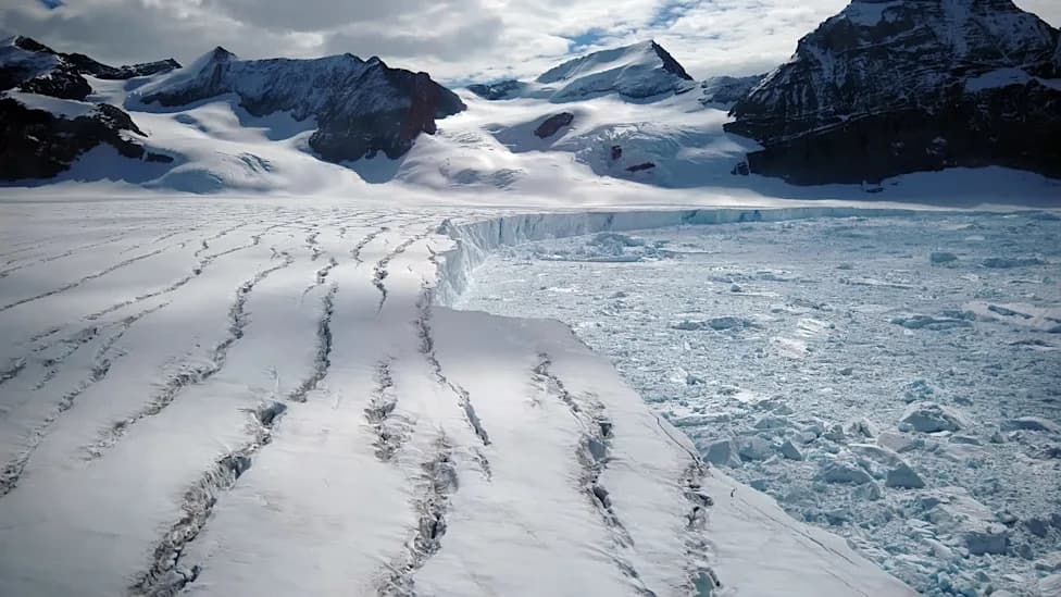 Hundreds of Rare ‘Ice Quakes’ Traced to Antarctica’s ‘Doomsday Glacier,’ Study Finds