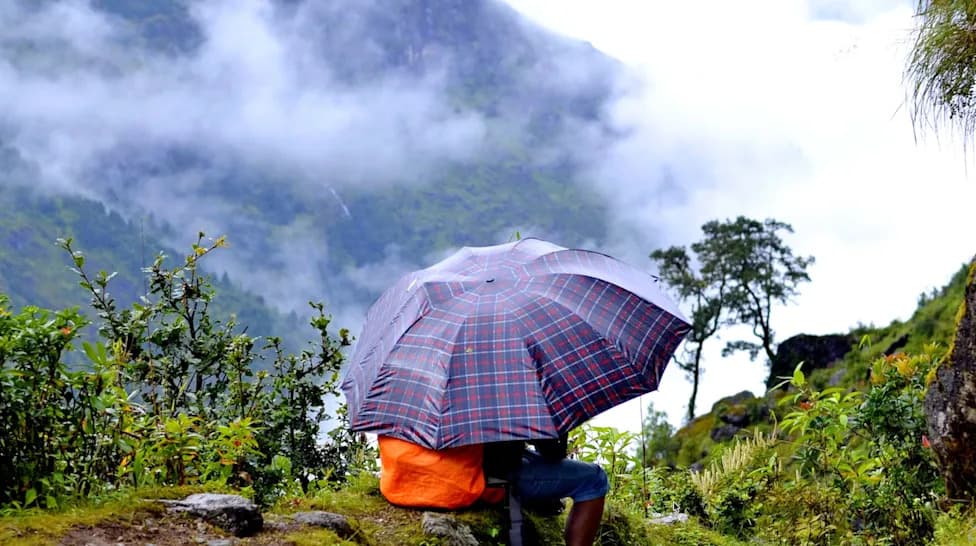 Miracle in the Himalayas: Daughter Contacts Parents After 48 Hours Amid Devastating Nepal Floods