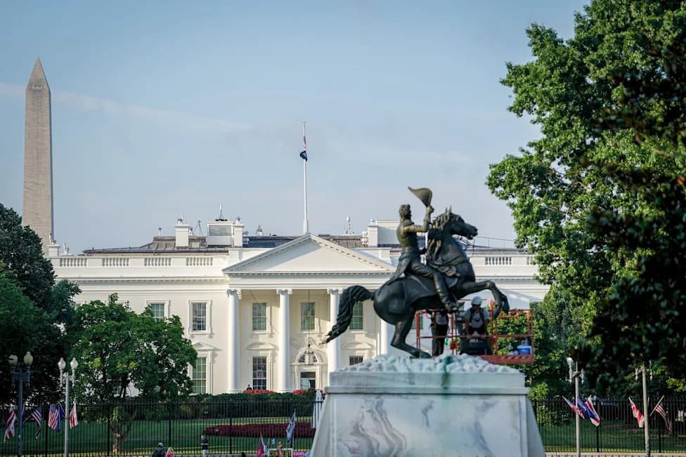 Supreme Court Temporarily Clears Way for Trump’s $400M White House Ballroom