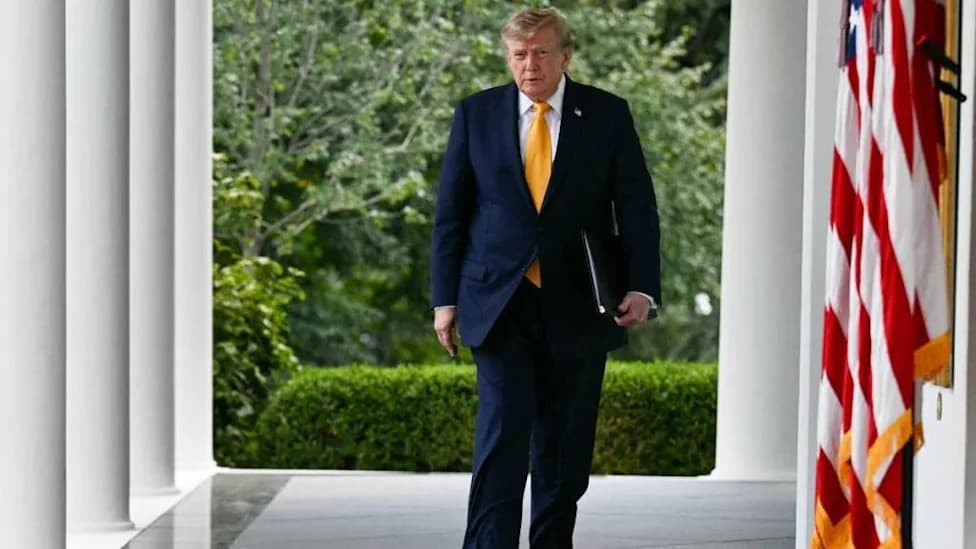 Trump Says Midterms Won't Change His Iran Strategy as Political Pressure Mounts