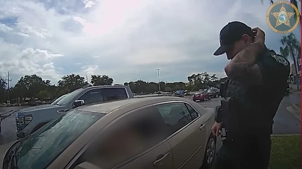 Florida Man Nearly Loses $14,000 to Gift-Card Scam — Deputies Intervene After Wife’s Call