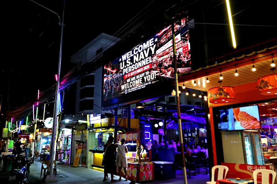 Drones Deployed Over Pattaya as 5,000 USS Abraham Lincoln Sailors Arrive for Shore Leave