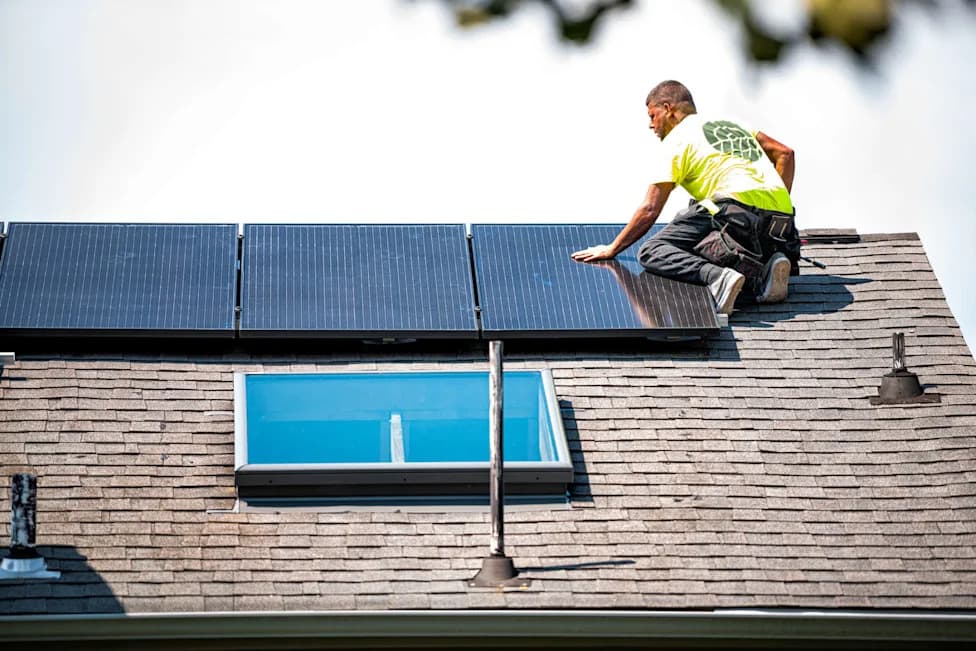 Virginia Launches Nation’s First Statewide Rooftop Solar Bulk-Buy — Switch Together Aims To Cut Costs 20–30%