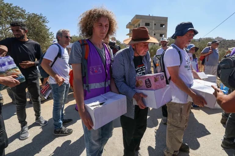 Israeli Police Shoot Dead Palestinian Near Damascus Gate; Army Blocks Aid to Besieged Qusra