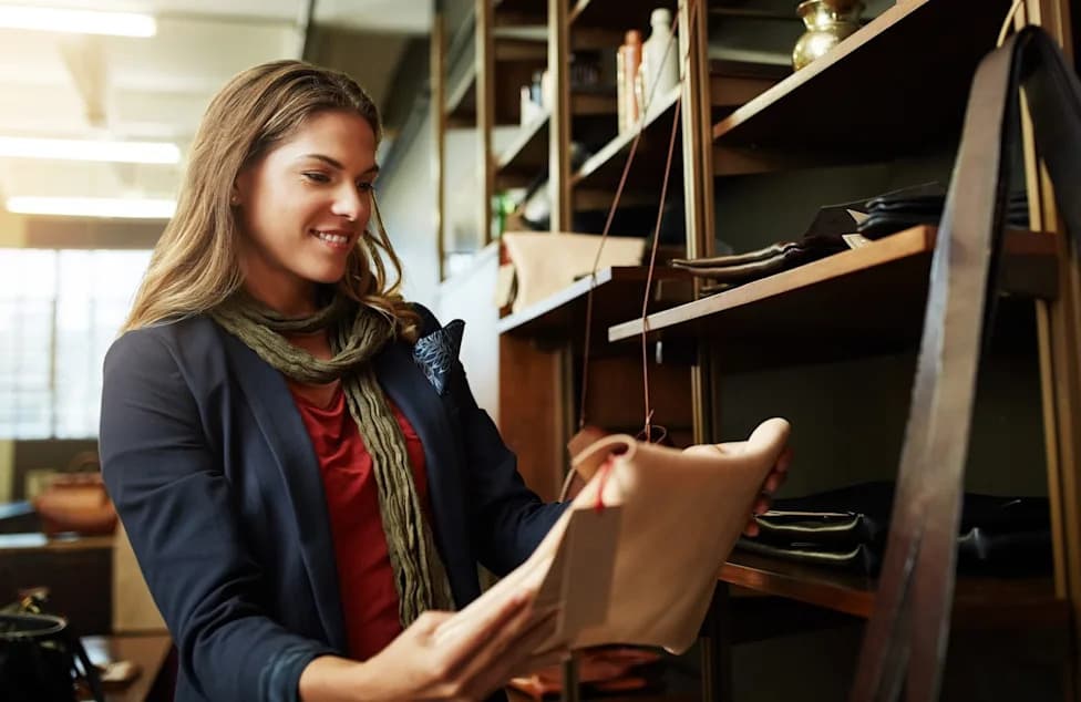 Study: Women Near Ovulation Prefer More Visible Luxury—But Only When Others Can See