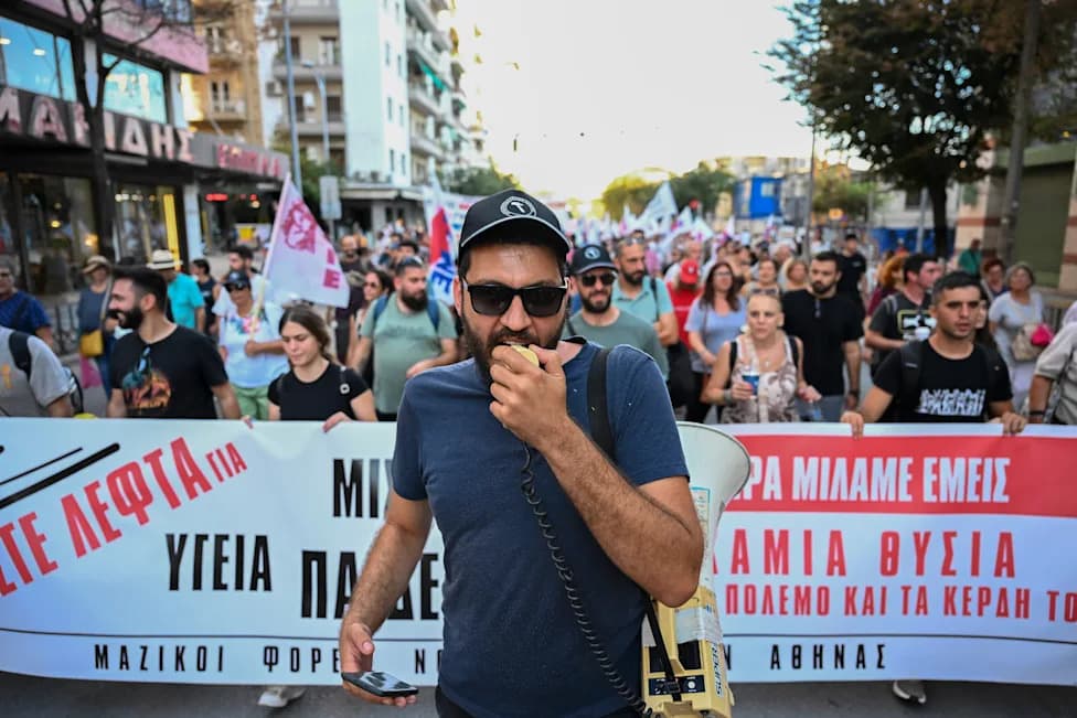 Greece Pledges Over €2 Billion in Tax Cuts and Wage Rises as 25,000 Rally Over Cost‑Of‑Living Crisis