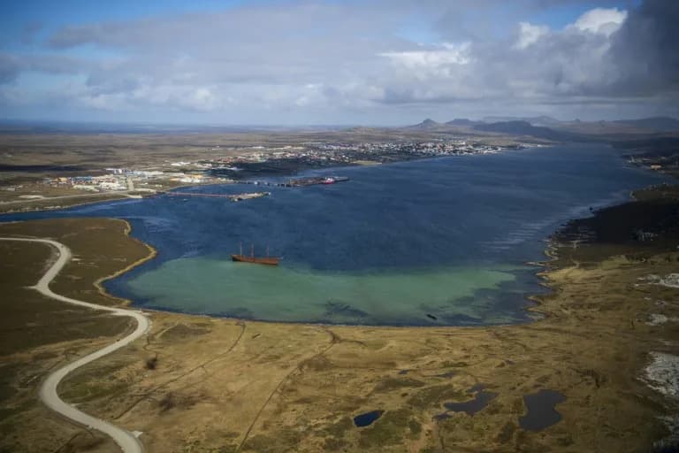Argentina Opens Investigations, Threatens Sanctions Against Oil Firms Near Falklands